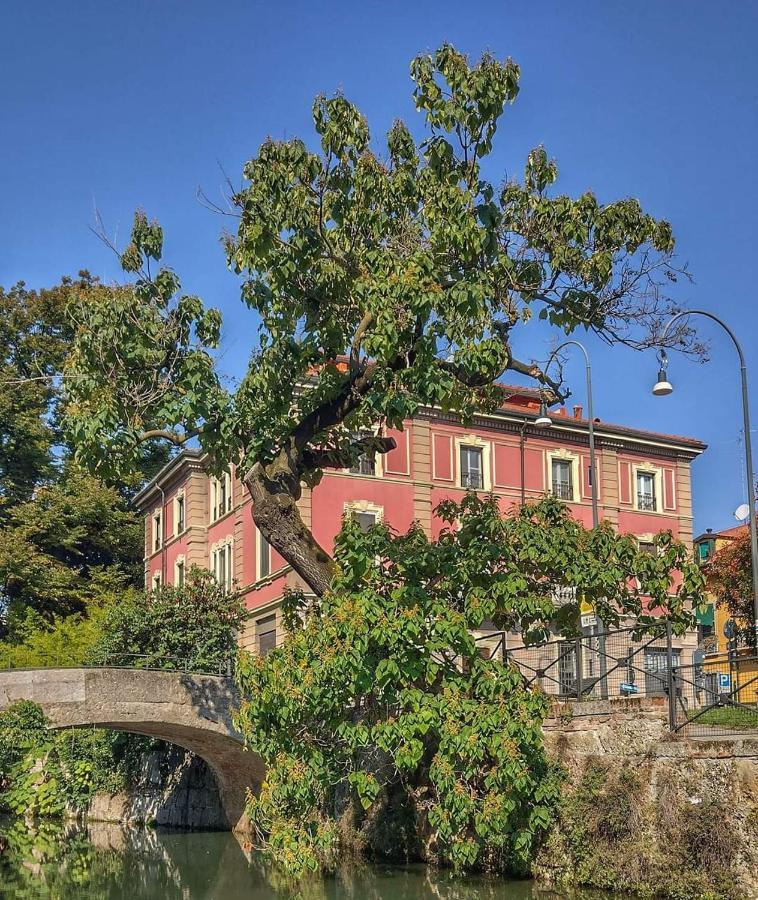 Trilocale In Villa Signorile Milano Exterior foto